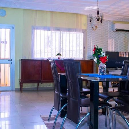 Appartement Meuble 2 Chambres Montee Jouvence Yaounde Exterior photo